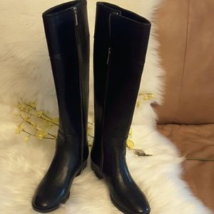 Michael kors Harland boots, silver zip and logo